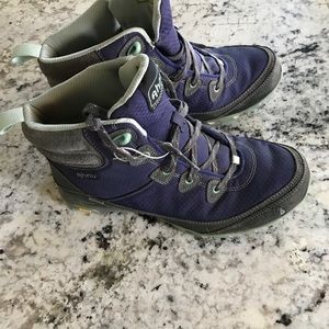 Ahnu Sugarpine Hiking Boots